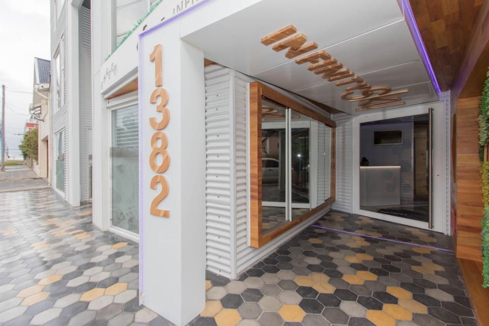 Property building, Facade/entrance, Off site