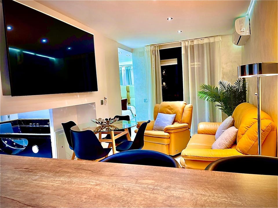 Lounge or bar
