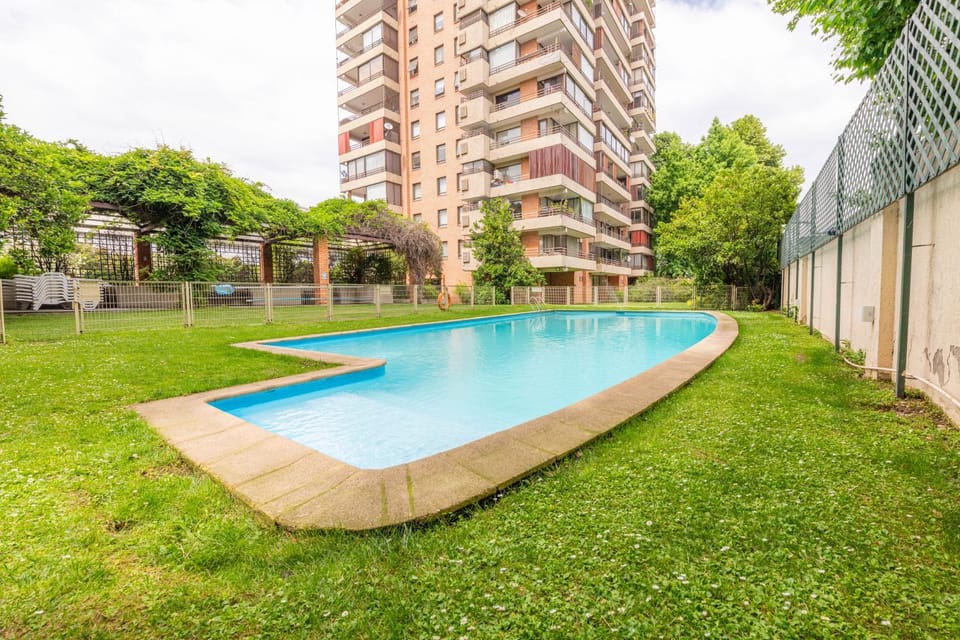 Swimming pool, Swimming pool