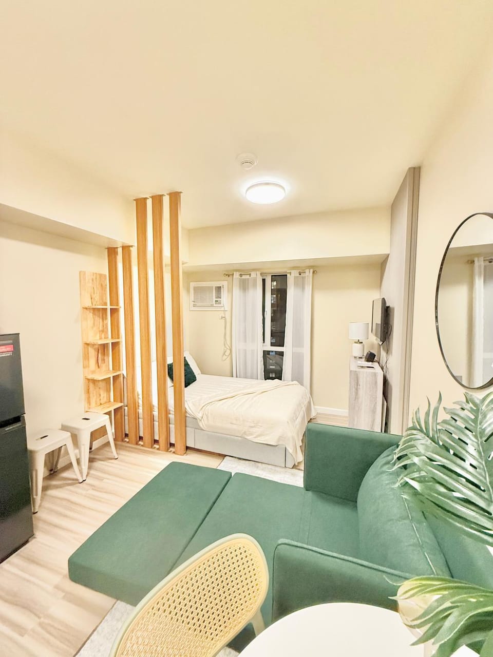 Living room, Photo of the whole room, Bedroom
