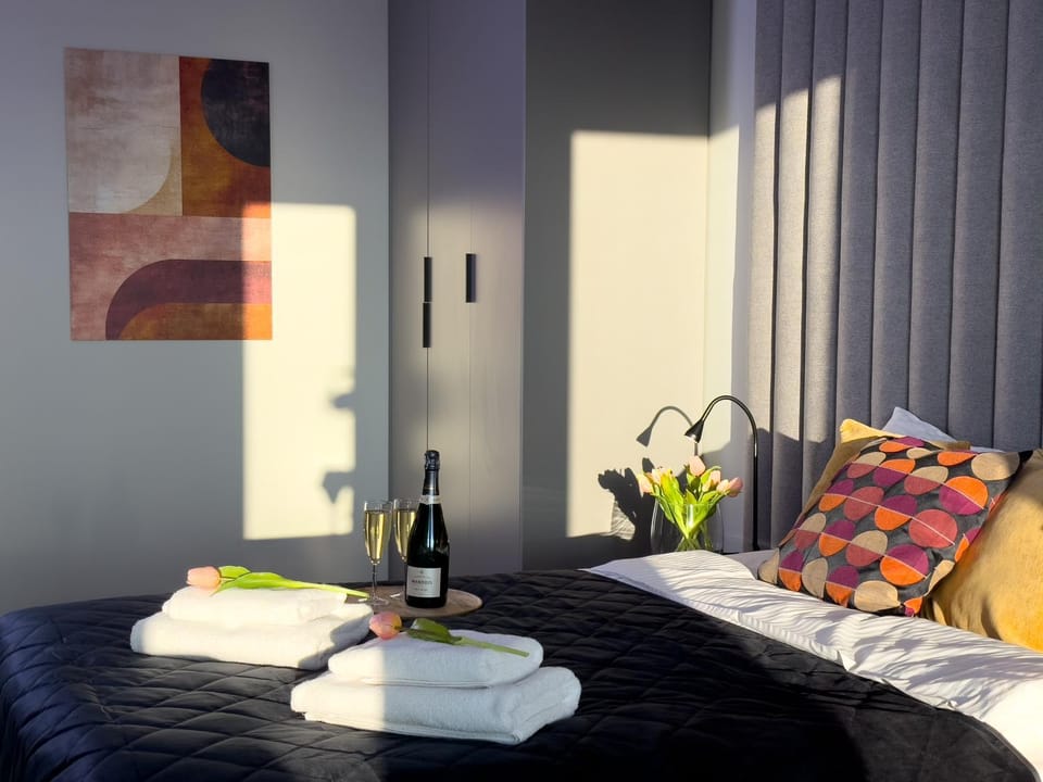 Bed, Bedroom, wardrobe