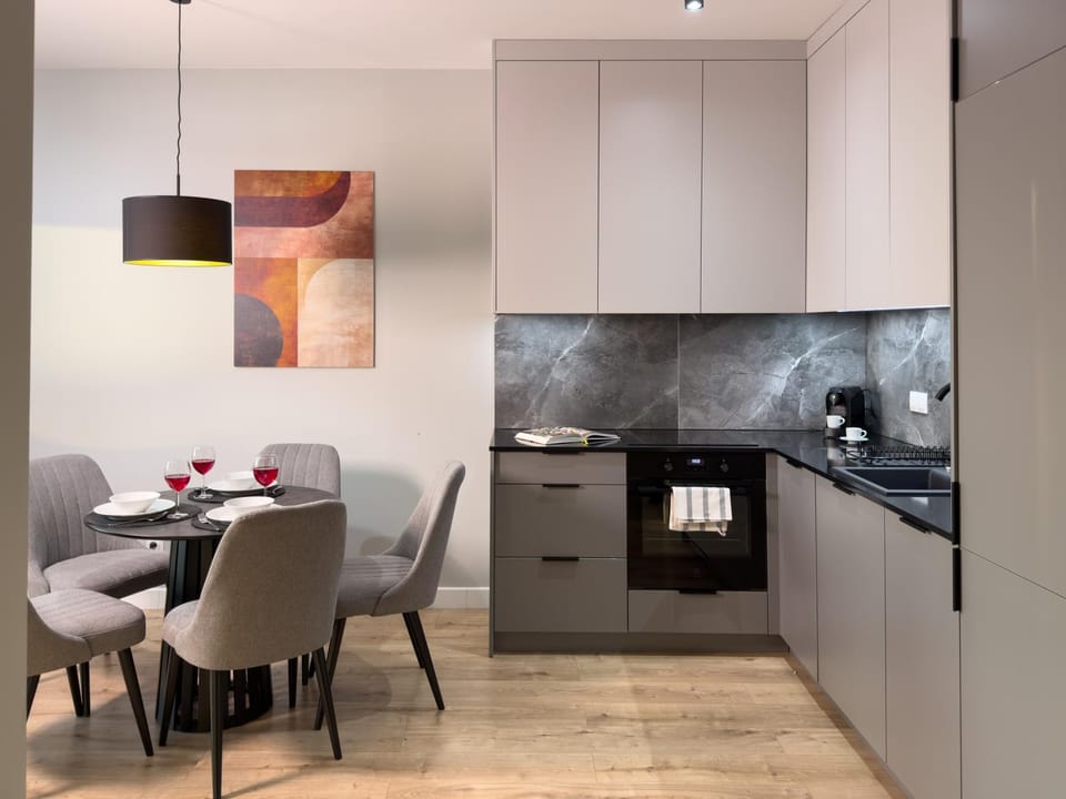 Kitchen or kitchenette, kitchen