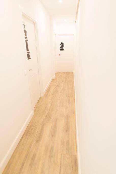 Style And Comfort in Opera-Puerta Del Sol Apartment in Centro