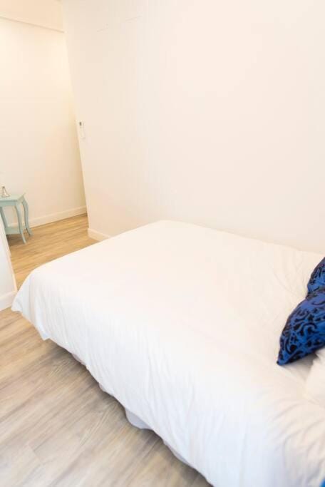 Style And Comfort in Opera-Puerta Del Sol Apartment in Centro