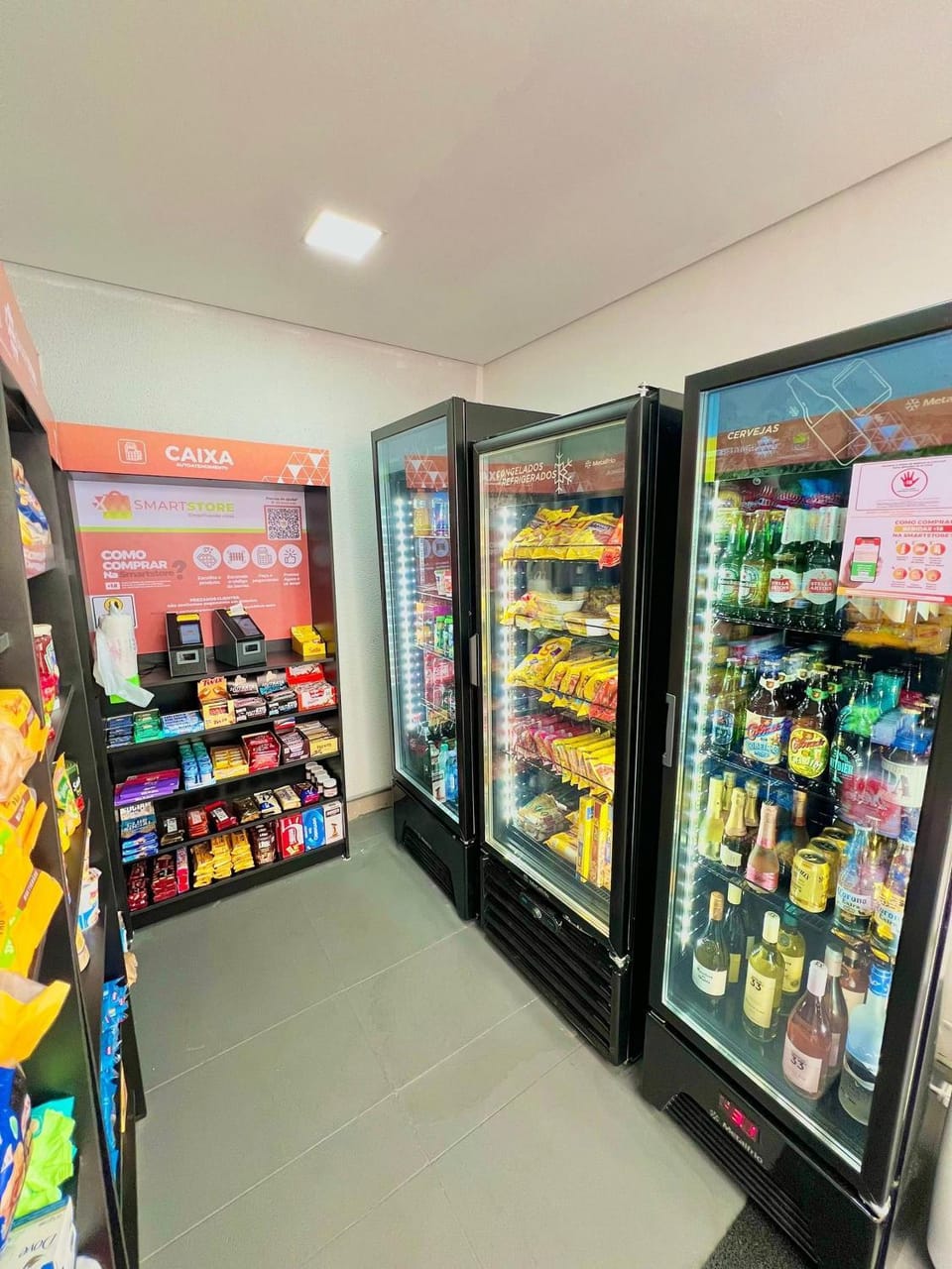 Supermarket/grocery shop