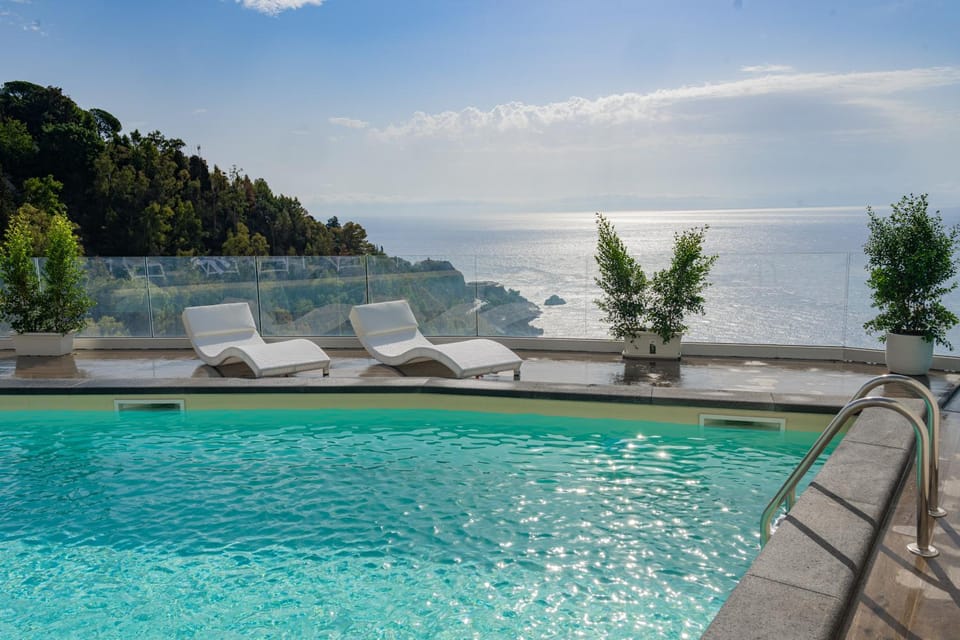 Natural landscape, Pool view, Sea view, Swimming pool, sunbed