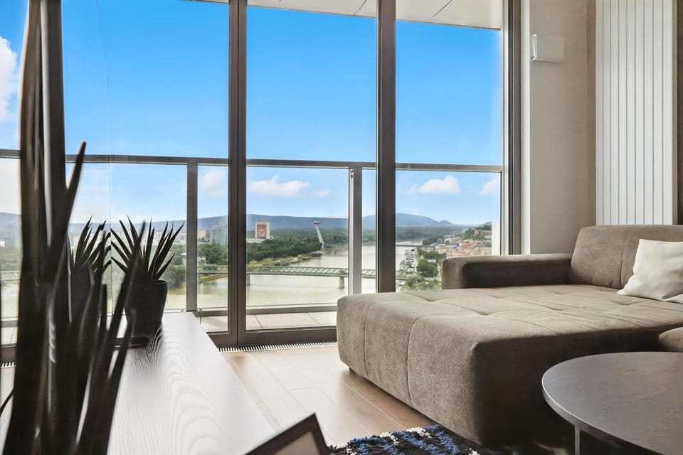 View (from property/room), Landmark view, River view