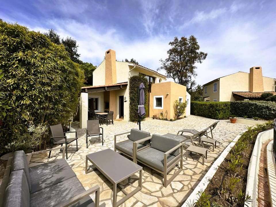Les Medes pour 7 personnes sur le Domaine de Valcros, à La Londe-Les-Maures Villa in La Londe-les-Maures