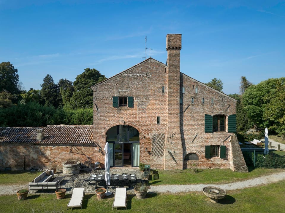 Villa Country Mansion 8500SquareFeet Villa in Veneto