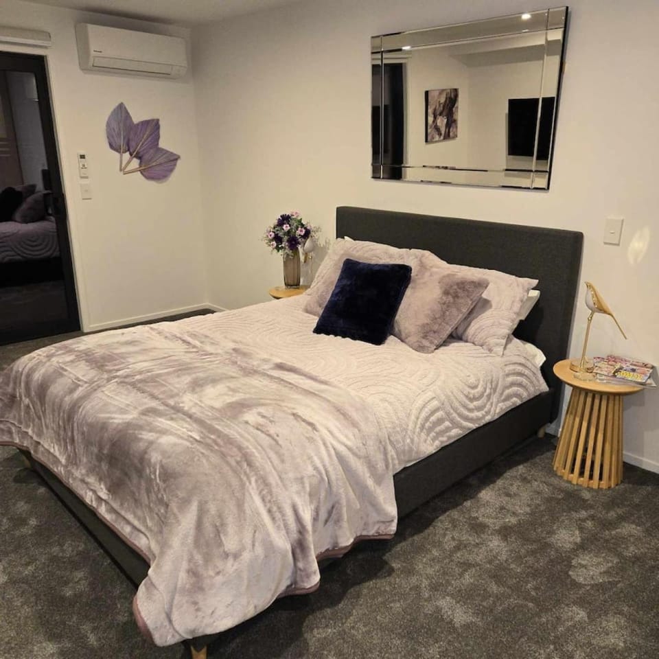 Pats CBD Studio Apartment in Christchurch