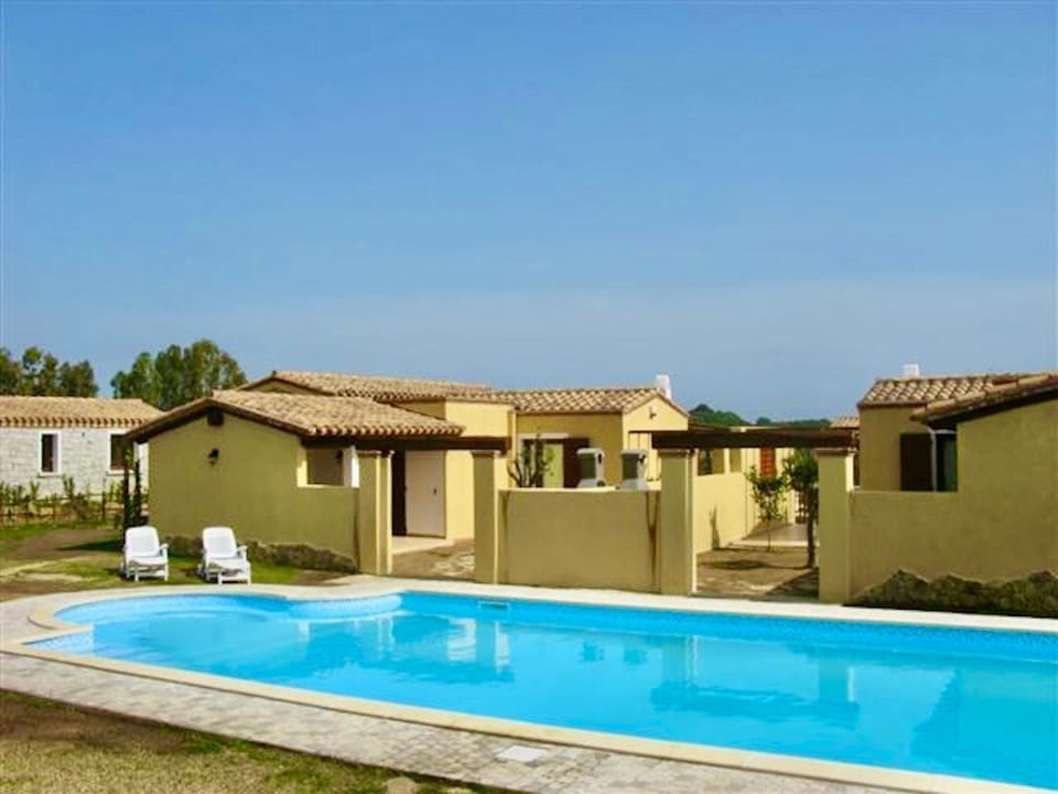 Property building, Swimming pool