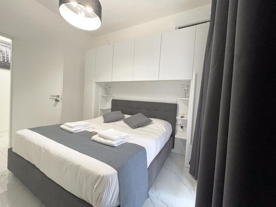 San Raffaele's House Apartment in Milan