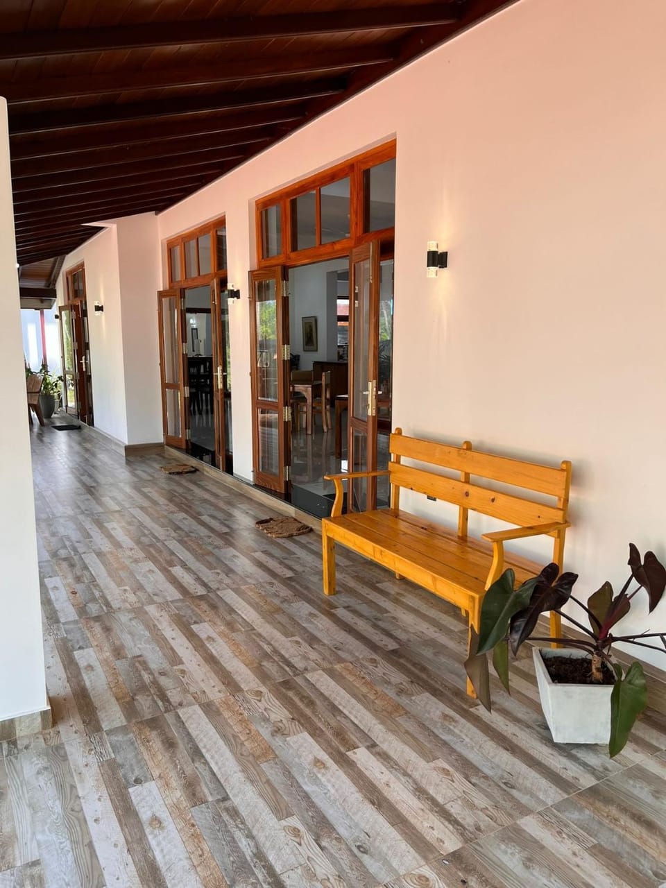 Property building, Restaurant/places to eat