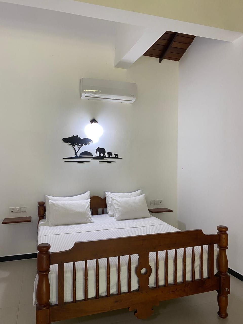 Bed, air conditioner