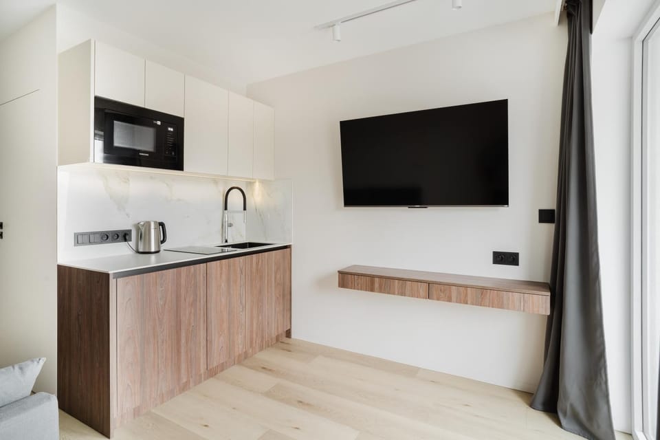 TV and multimedia, Kitchen or kitchenette, Photo of the whole room