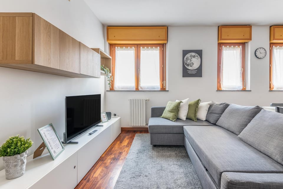 TV and multimedia, Living room, Seating area