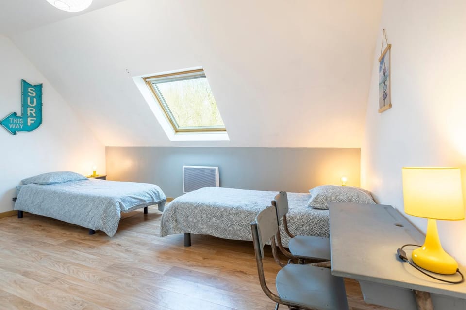 Property building, Living room, Bedroom