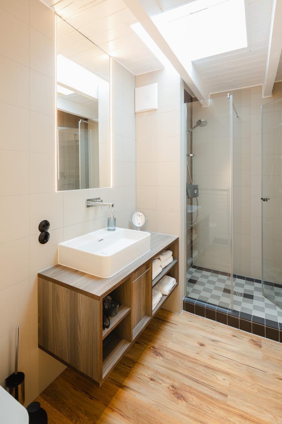 Shower, Bathroom, towels
