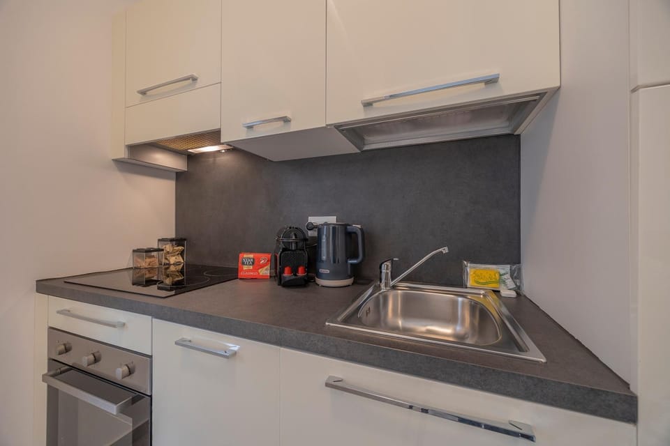 Coffee/tea facilities, Kitchen or kitchenette