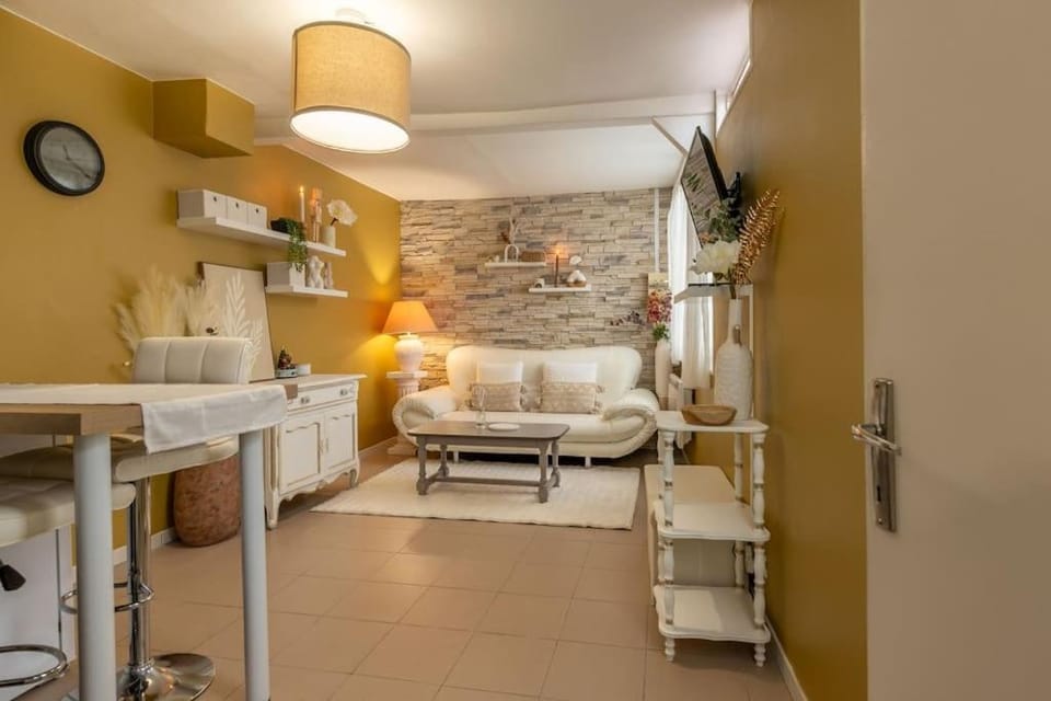 Hidden Chic Apartment in Orléans