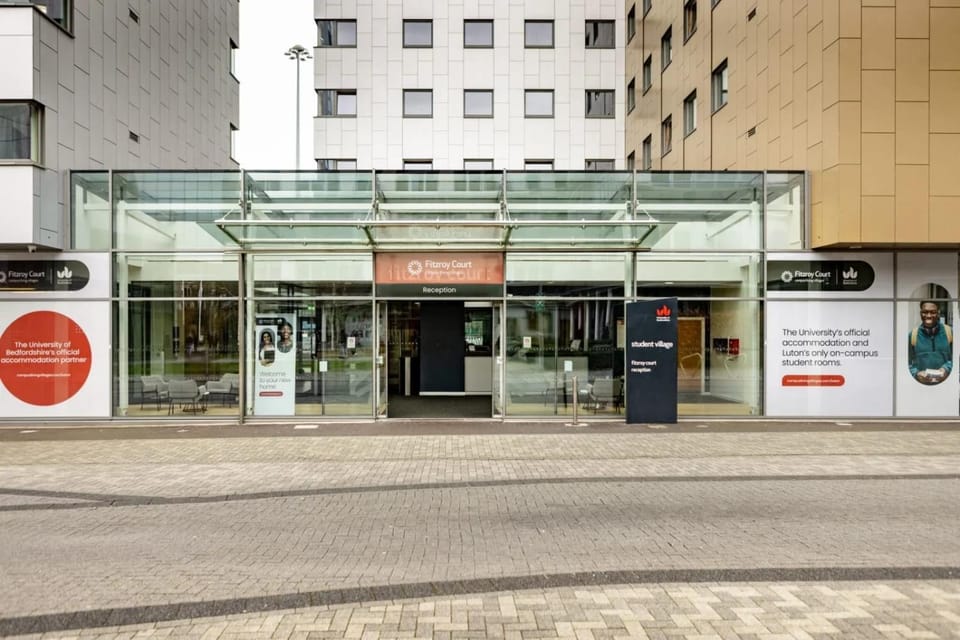 Ensuite Rooms near Central Luton Apartment in Luton