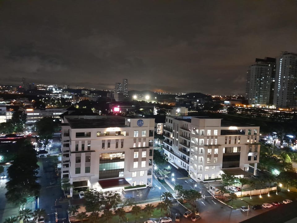 APEX TOWER Cybersquare Cyberjaya high speed wifi & Free Parking BY NSB Apartment in Selangor, Malaysia