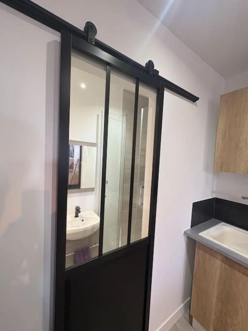 Le 71 - Love Room Cozy - Disney 20min Apartment in Île-de-France