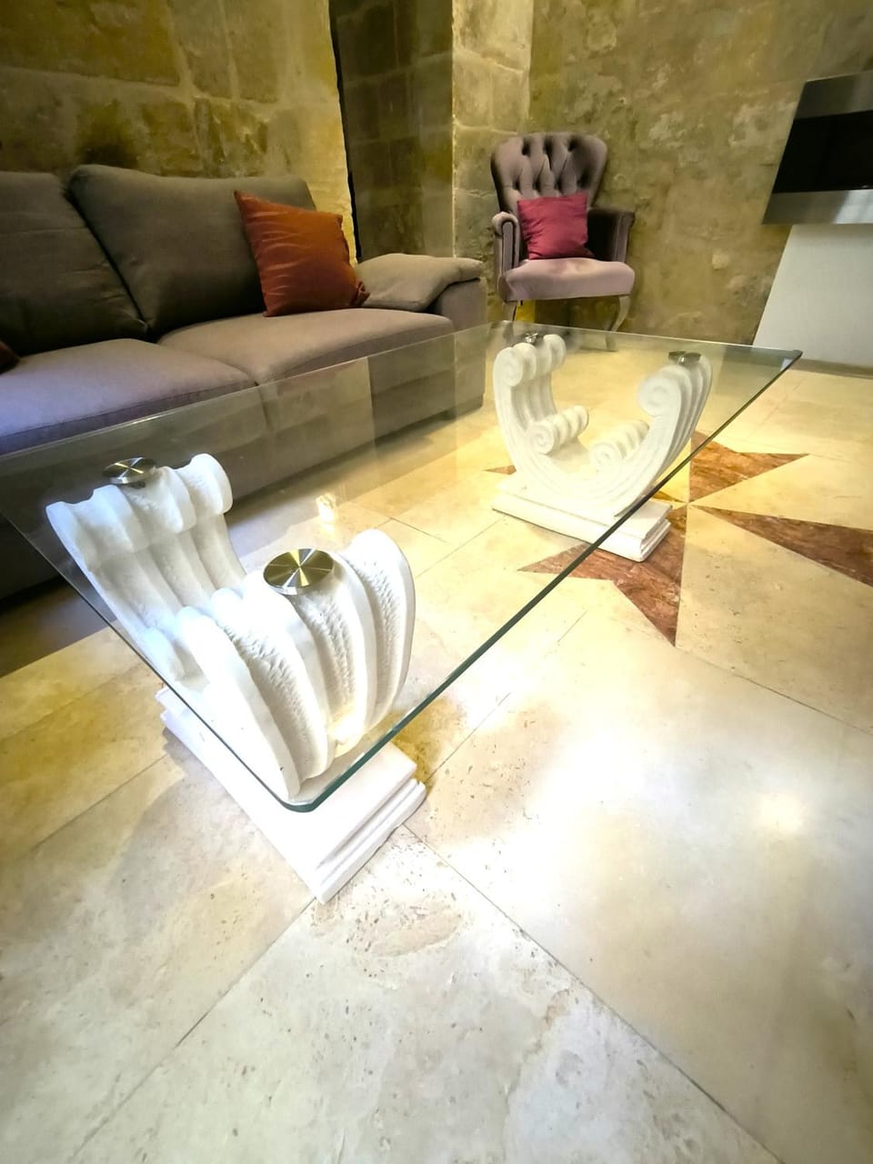 Living room, Seating area
