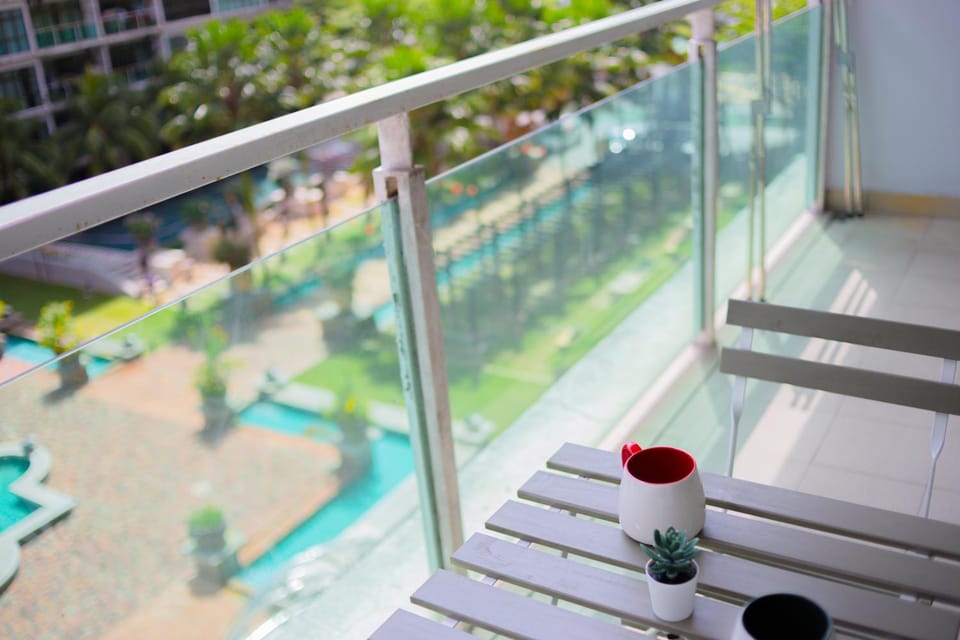 View (from property/room), Balcony/Terrace, Pool view