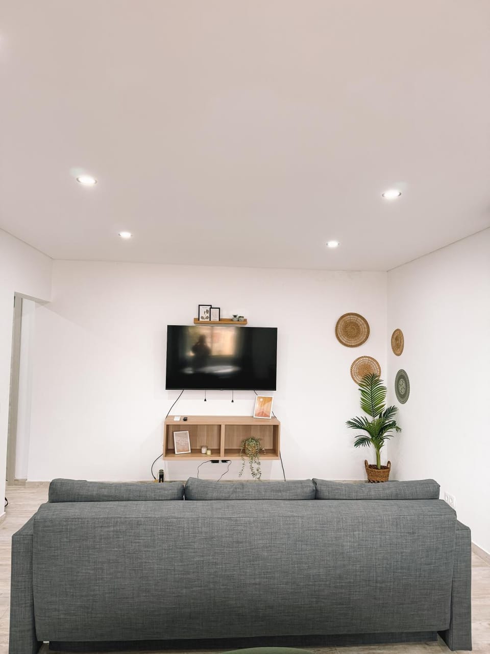 Communal lounge/ TV room