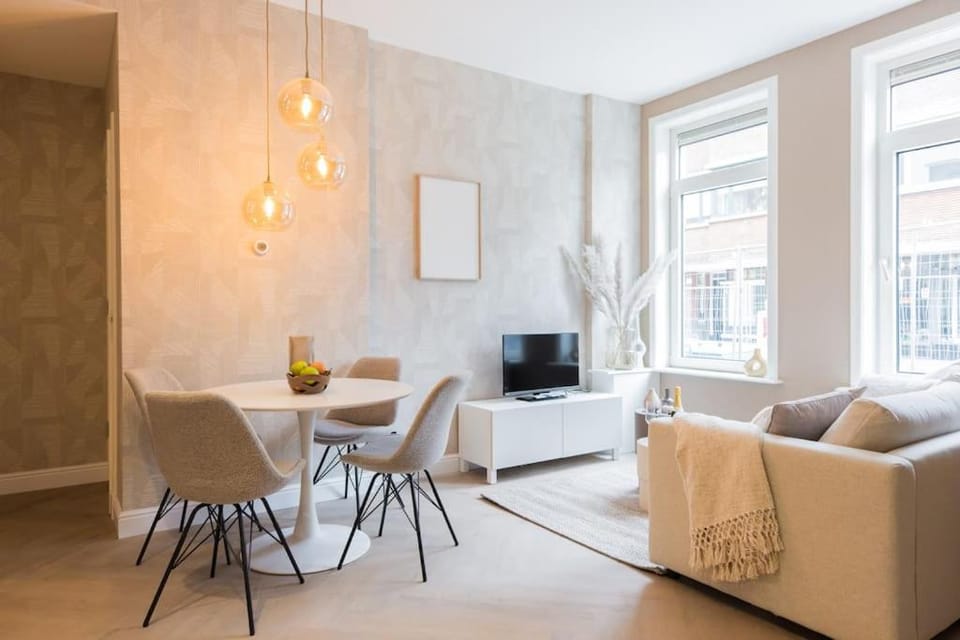 Haya Beachhouse - Queen Apartment in The Hague