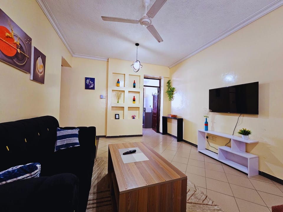 Communal lounge/ TV room, Living room