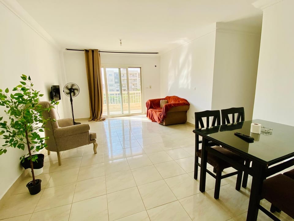 Egyptian Home with Free Wifi in Madinaty Apartment in Cairo Governorate