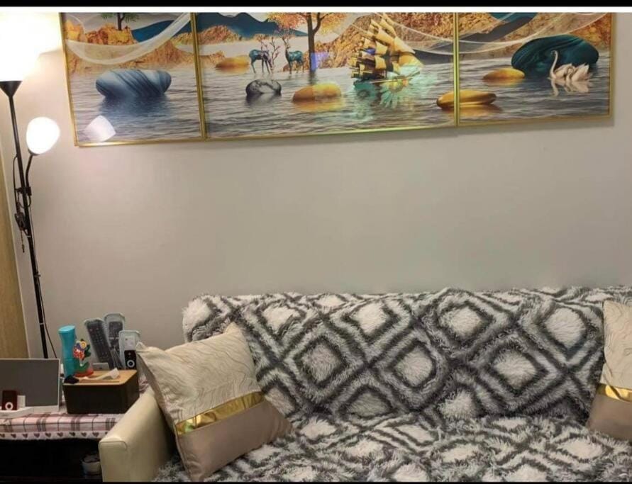 Sunflower 1 bedroom with balcony Apartment in Quezon City
