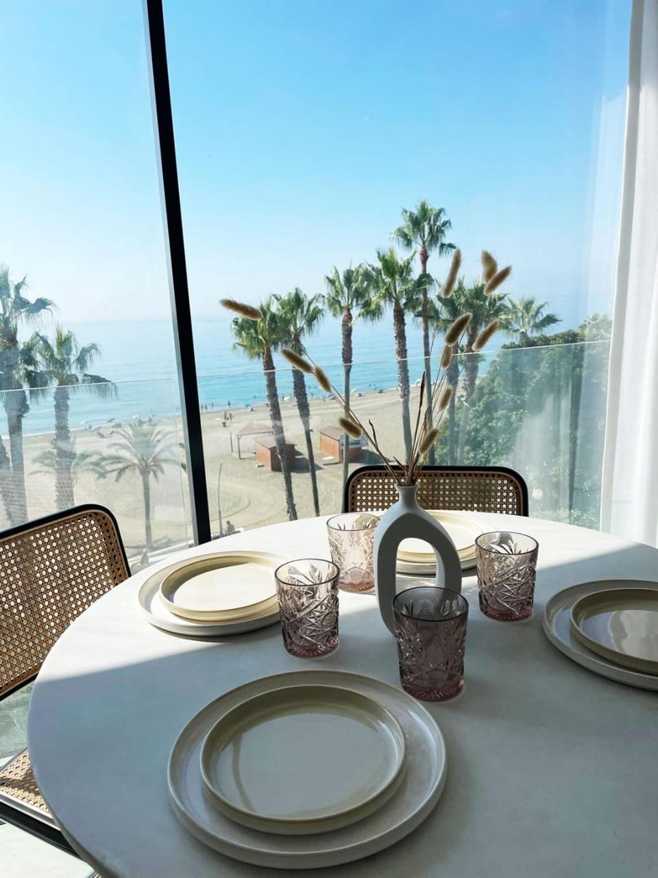 Day, Natural landscape, Dining area, Sea view