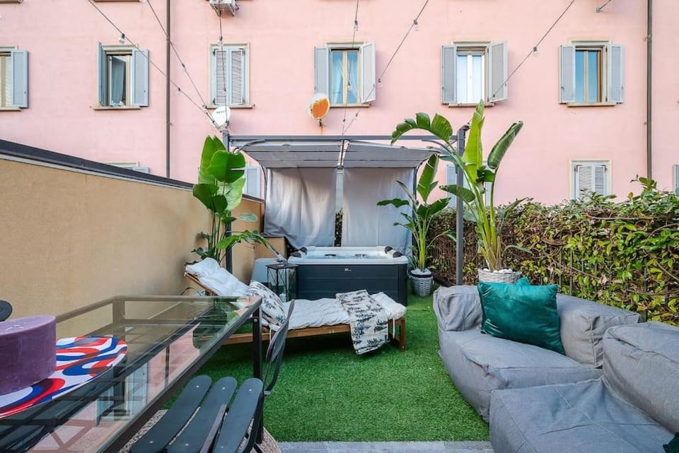 Villa Duomo - Jacuzzi e Terrazzo - Cinema - Free Parking - Gym Villa in Milan