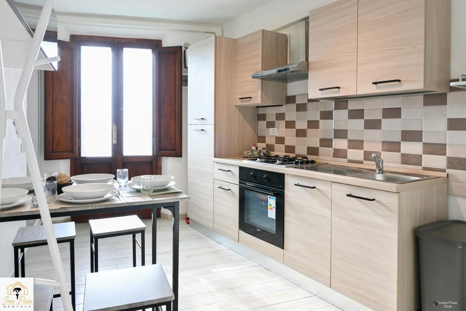 Kitchen or kitchenette, Dining area, dishwasher, oven, stove