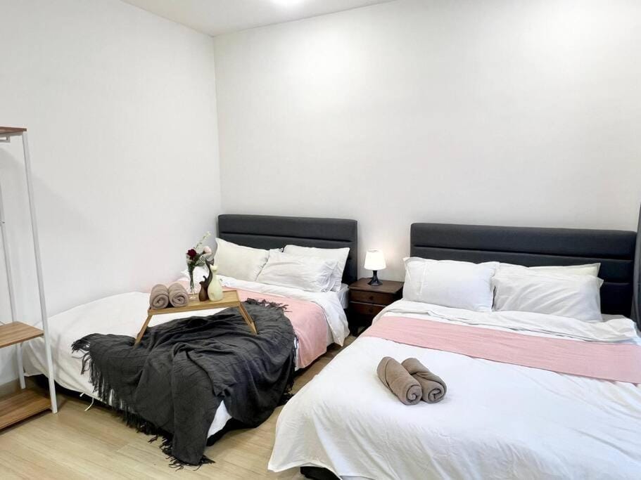 16Pax House Landed Setia Alam Mall SCCC Wi-Fi TV House in Selangor, Malaysia