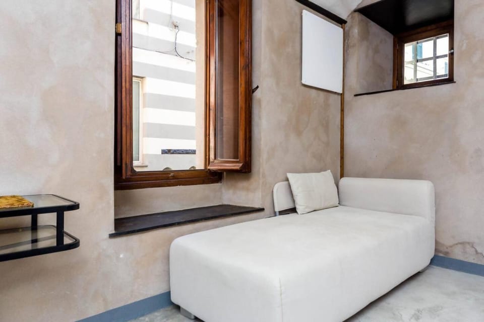 lovingenoa wood - passion Apartment in Genoa