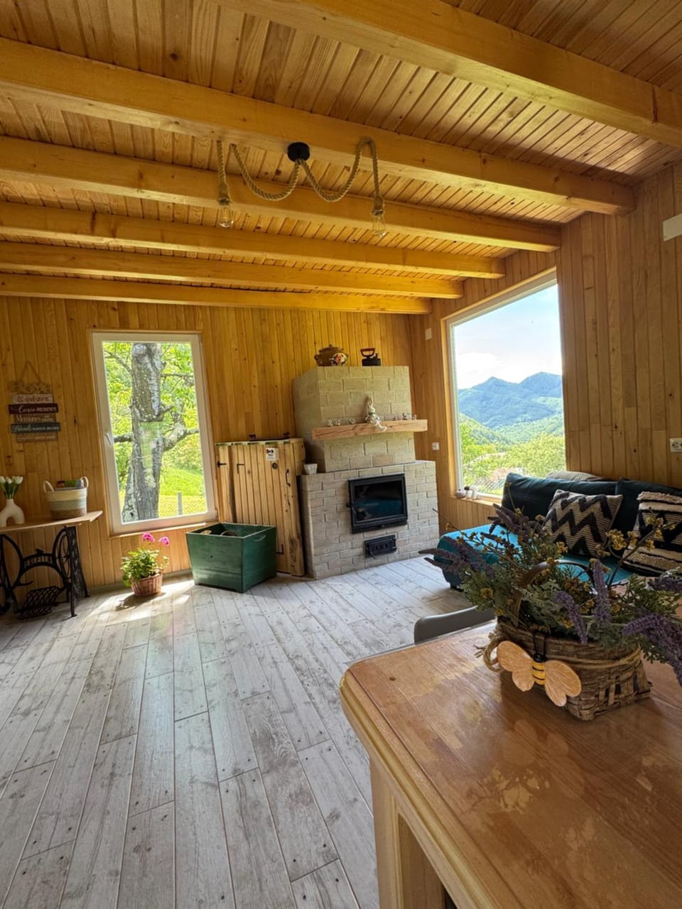 Cabana Magic Pine Nest House in Prahova, Romania