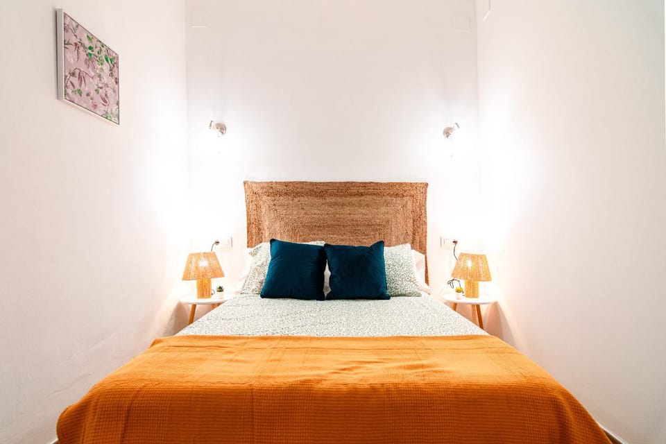 Bed, Bedroom