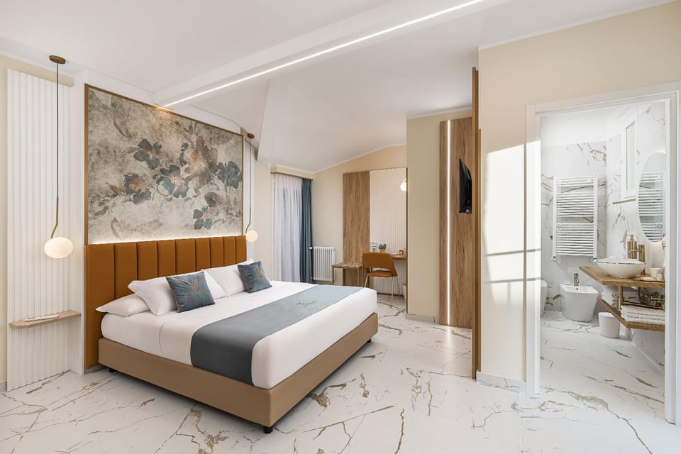 Shower, Bed, Bathroom, Photo of the whole room, Bedroom, towels, wardrobe