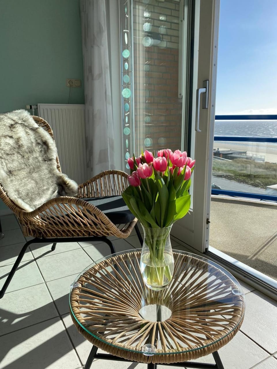 Day, View (from property/room), Balcony/Terrace, Living room, Seating area, Sea view