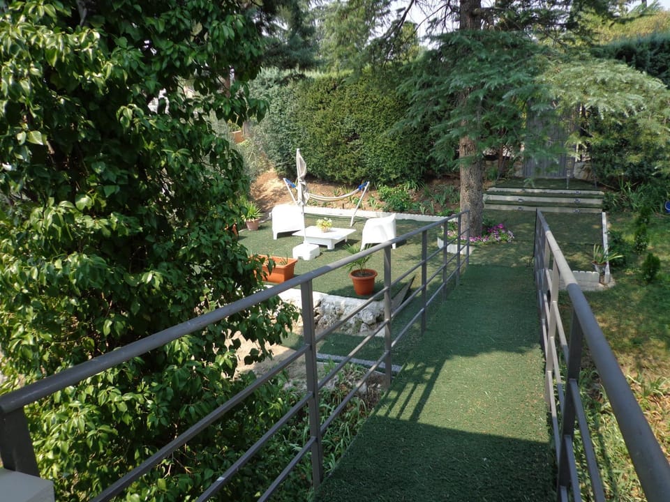 Patio, Natural landscape, Garden, Balcony/Terrace