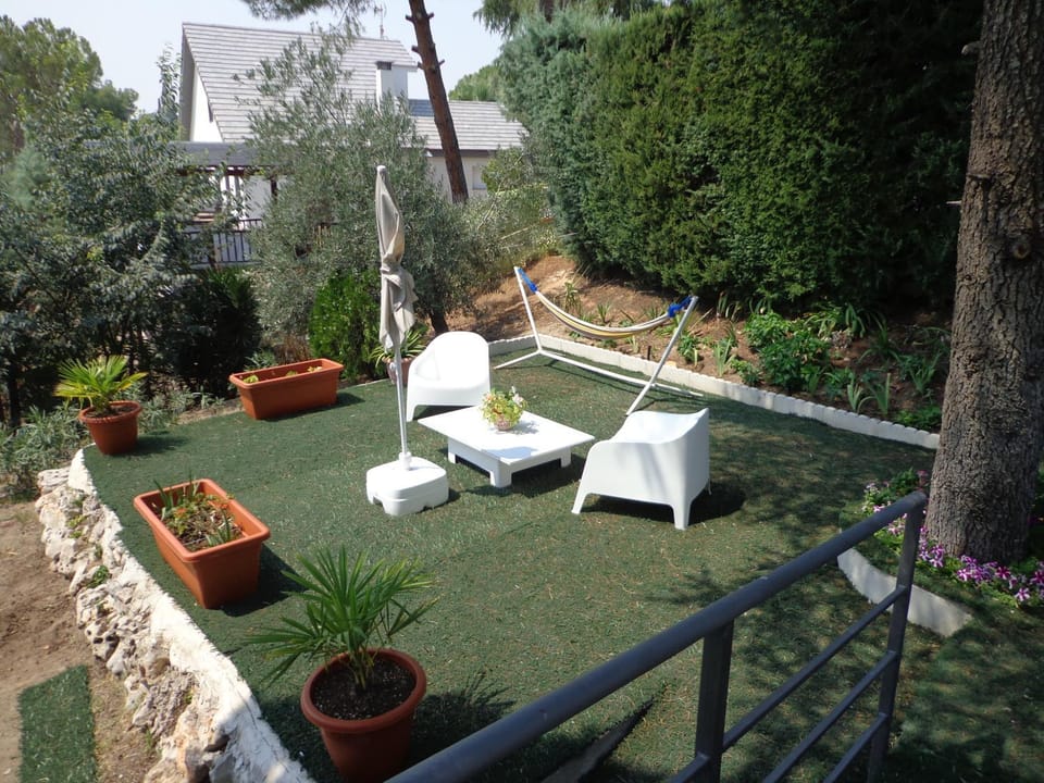 Patio, Garden, Balcony/Terrace, Garden view, sunbed