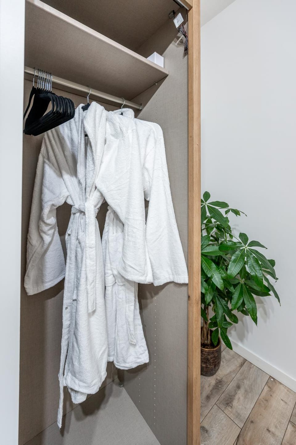 towels, wardrobe