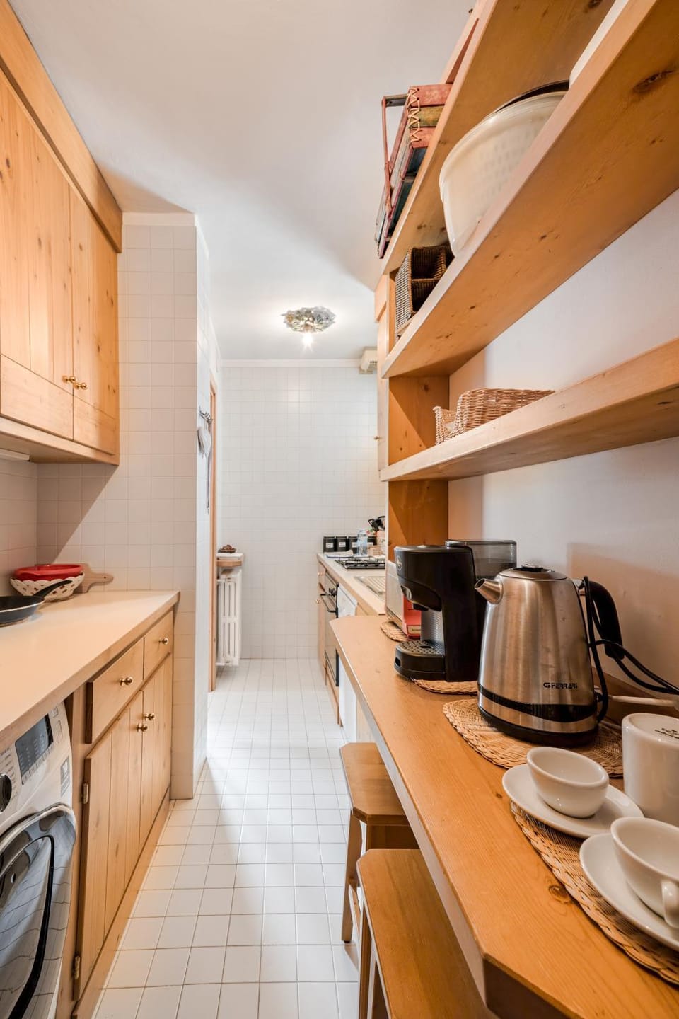 Coffee/tea facilities, Kitchen or kitchenette, dishwasher, minibar, stove, toaster, washing machine