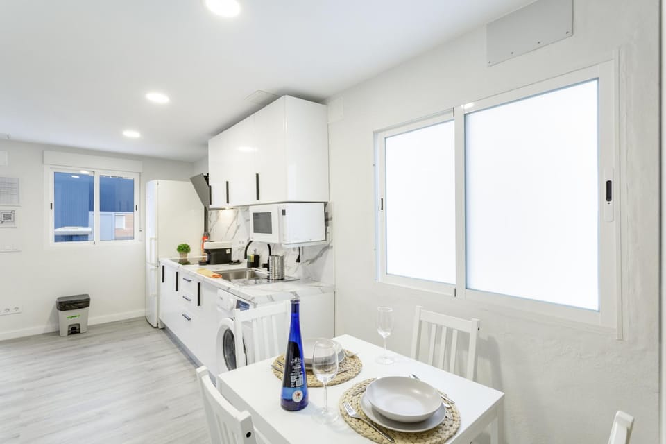 Kitchen or kitchenette, Living room