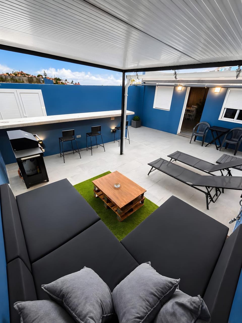 Property building, Living room