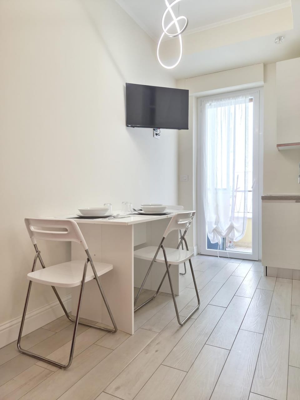 TV and multimedia, Dining area